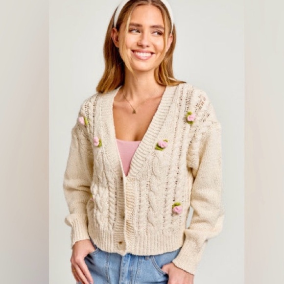 Le Lis Sweaters - ‼️WOW‼️Le Lis Cream Cardigan with Pink AccentsNWT